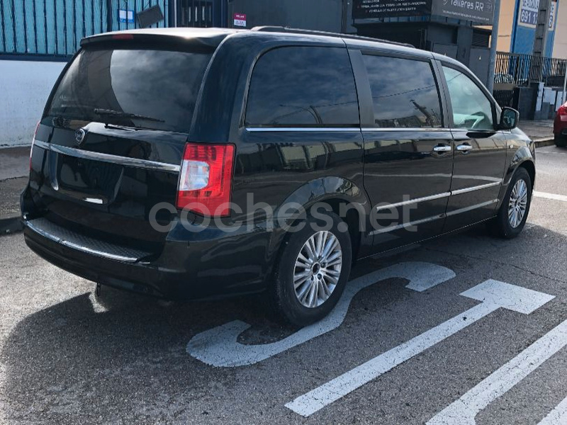 LANCIA Voyager 2.8 CRD PLATINUM