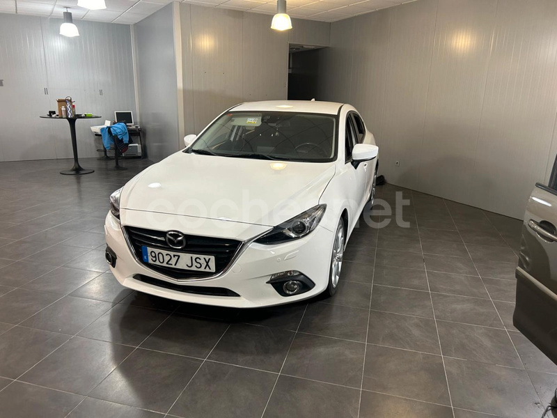 MAZDA Mazda3 1.5 DE LuxuryNavegador