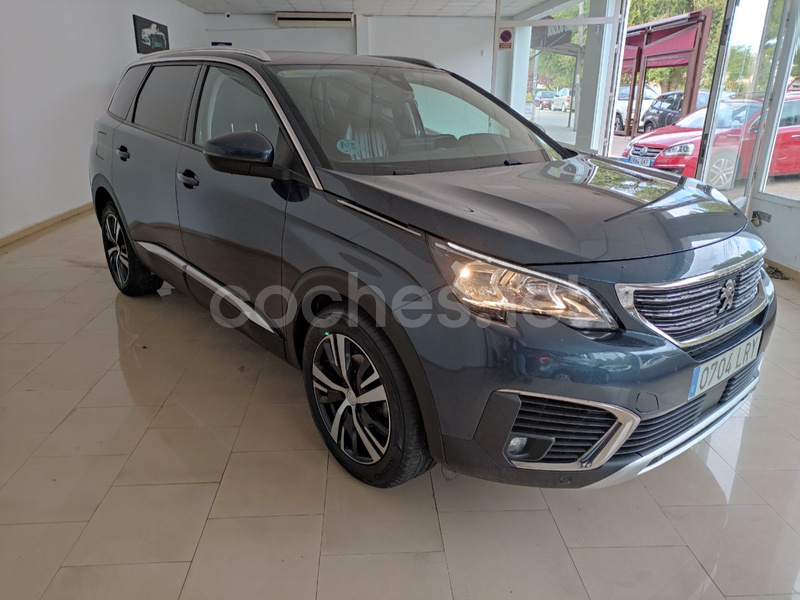 PEUGEOT 5008 Allure 1.5L BlueHDi SS