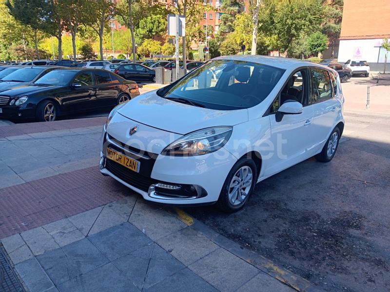 RENAULT Scénic Dynamique dCi 110 EDC 5p.