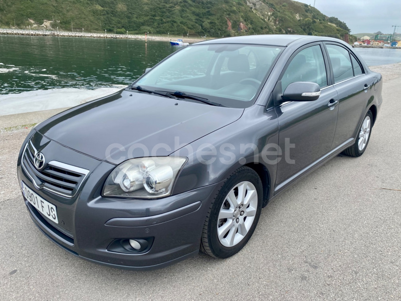 TOYOTA Avensis 1.8 VVTi Sol