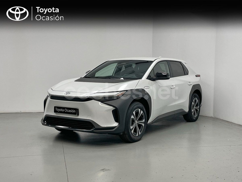 TOYOTA BZ4X 220E 4x4 Advance