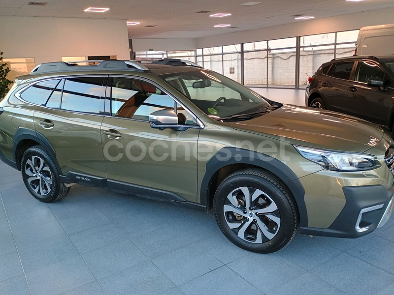 SUBARU Outback 2.5i Touring CVT Lineartronic AWD