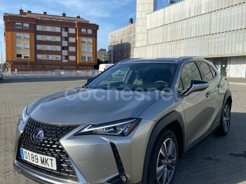 LEXUS UX 2.0 250h Business Navigation