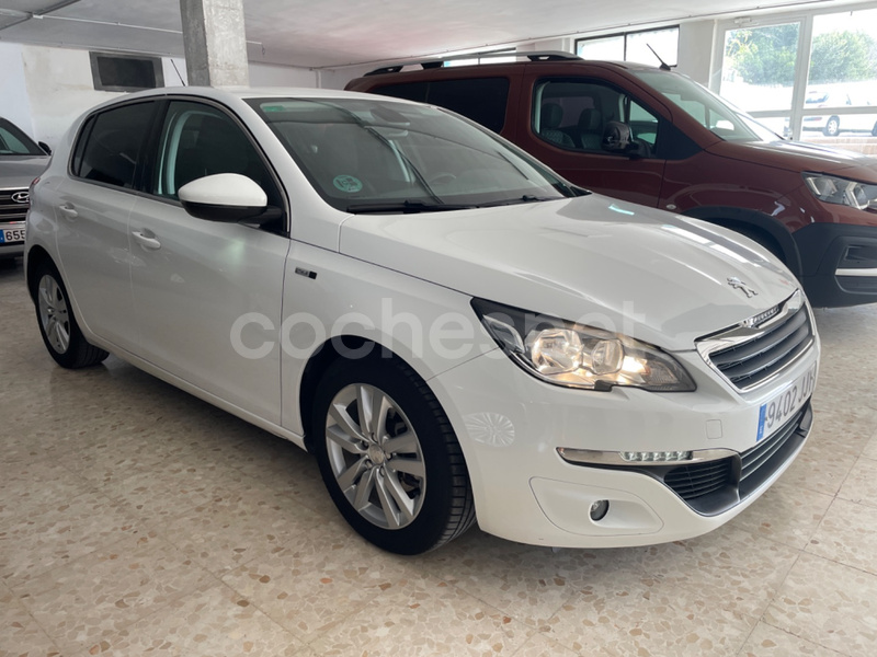 PEUGEOT 308 5p Style 1.6 BlueHDi 120 EAT6 5p.