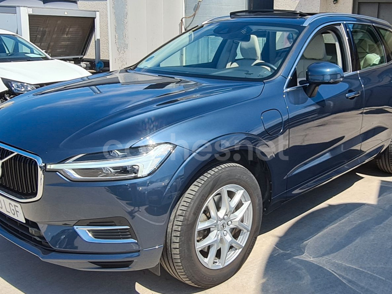 VOLVO XC60 2.0 T8 AWD Business Plus Auto 5p.