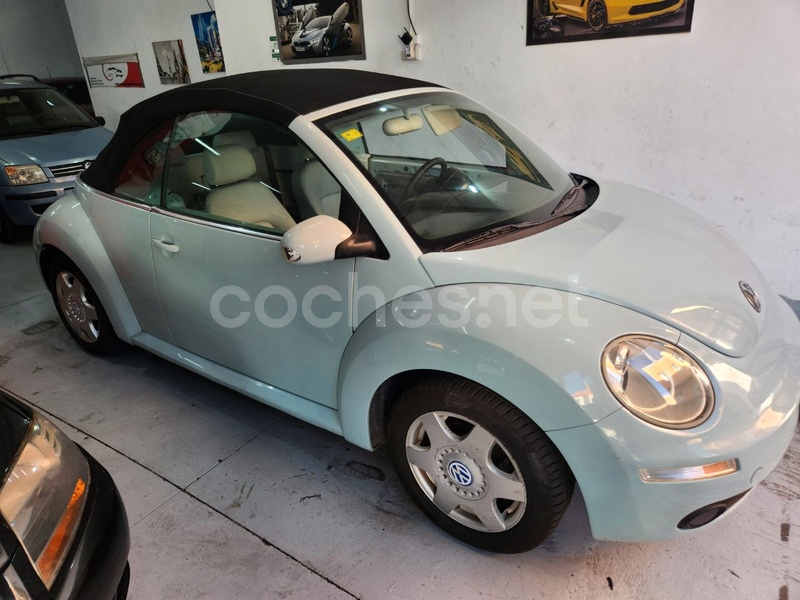 VOLKSWAGEN New Beetle 1.6 Cabriolet 2p.