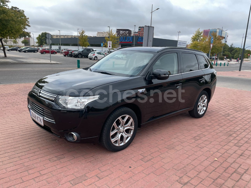 MITSUBISHI Outlander 2.0 PHEV Kaiteki Auto 4WD