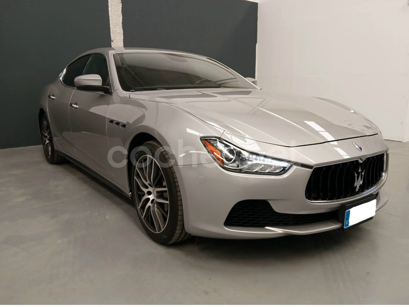 MASERATI Ghibli V6 350 HP RWD