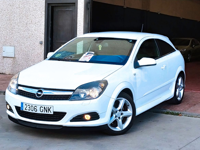 OPEL Astra GTC 1.9 CDTi ecoE 120 CV Sport 3p.