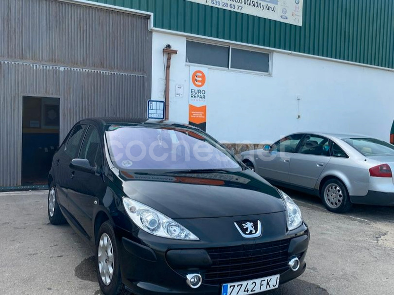 PEUGEOT 307 1.6 HDi 90 DSign