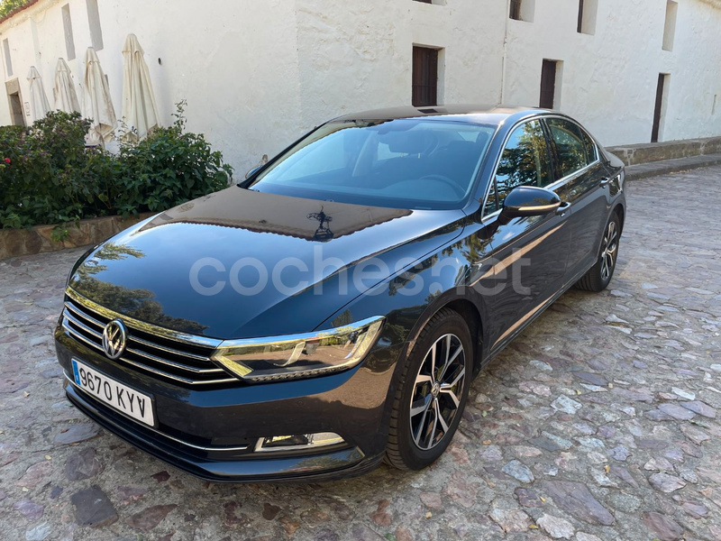 VOLKSWAGEN Passat Executive 1.6 TDI DSG