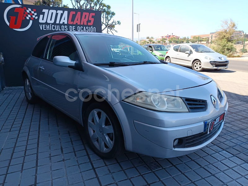 RENAULT Mégane Authentique 1.4 16v 3p.