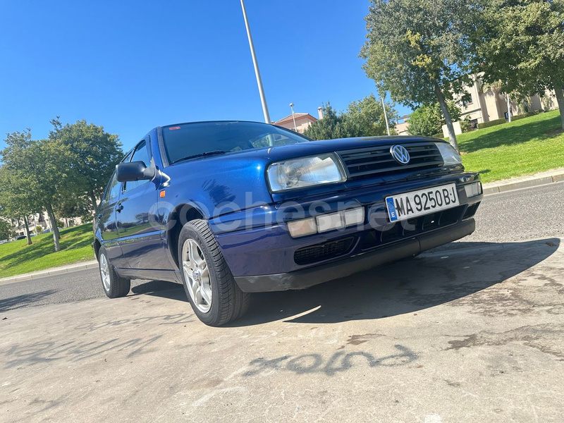 VOLKSWAGEN Vento VENTO 1.8 CL 4p.