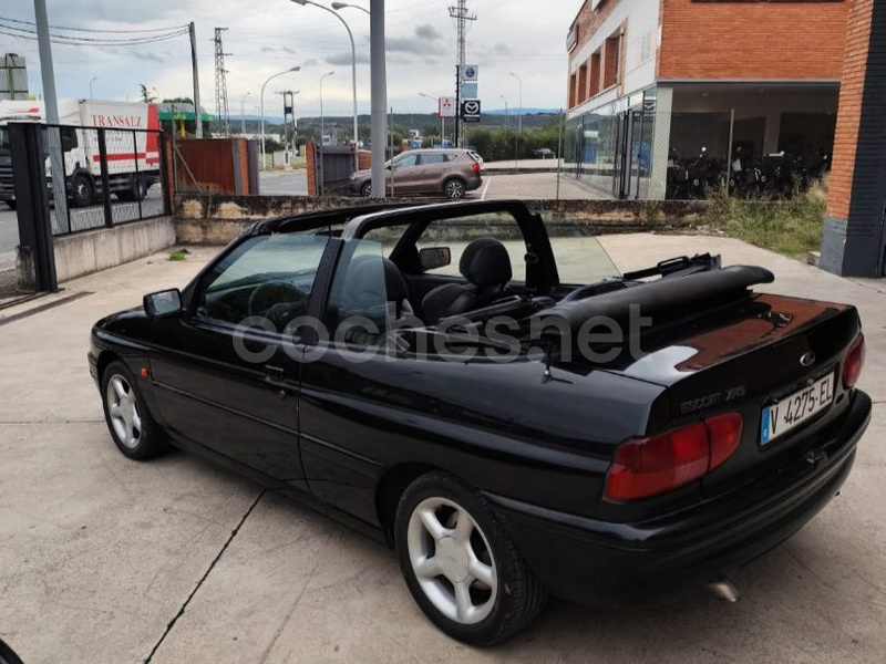 FORD Escort ESCORT CABRIOLET 1.8I 16V XR3I 2p.