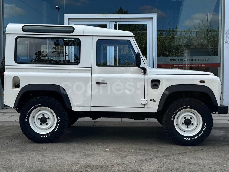 LAND-ROVER Defender 90 2.5TD5 SW E