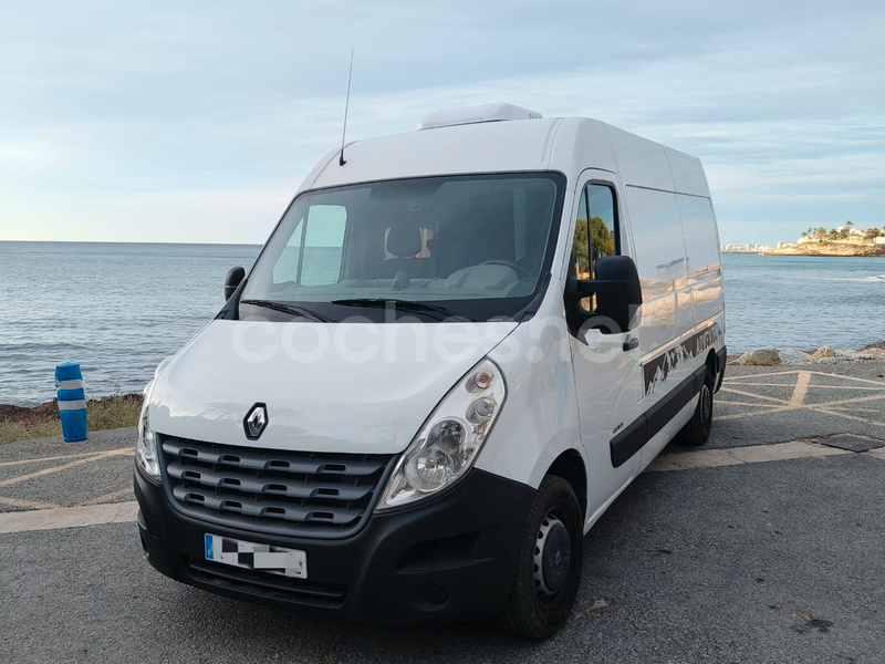 Renault Master III 125Cv viajar y dormir 3 personas con aire y nevera.