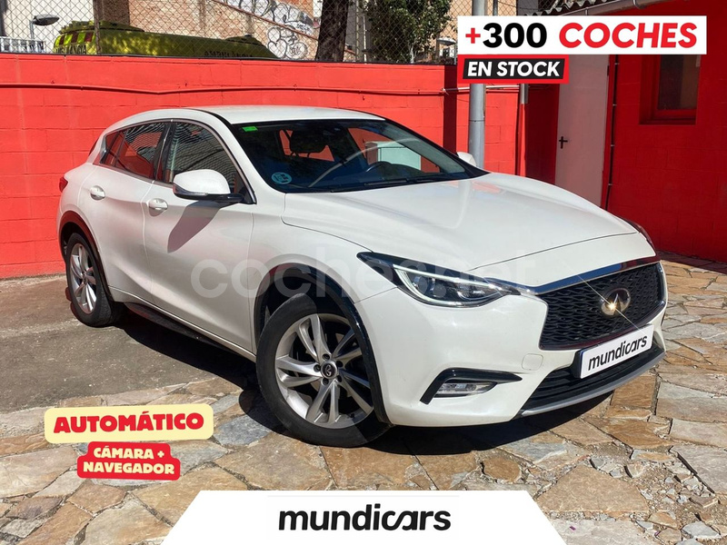 INFINITI Q30 1.6TC PREMIUM TECH 7DCT