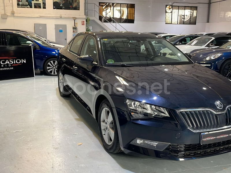 SKODA Superb 2.0 TDI Style