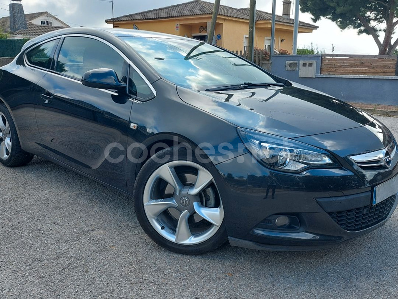 OPEL Astra 2.0 CDTi SS Sportive GTC