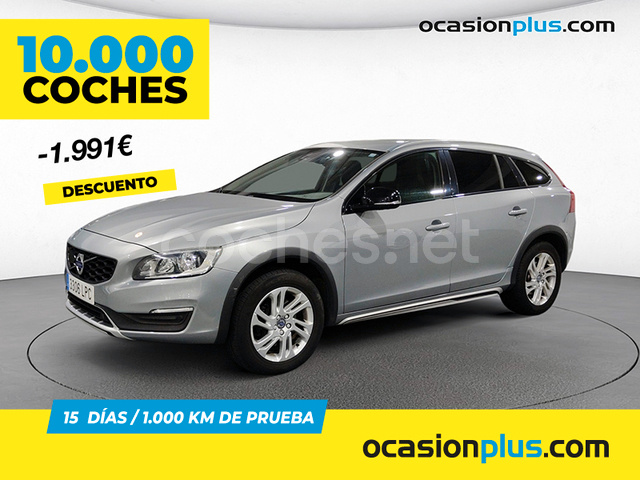 VOLVO V60 Cross Country 2.0 D3 Momentum Auto