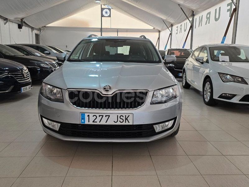 SKODA Octavia Combi 1.6 TDI CR 110cv Ambition 5p.