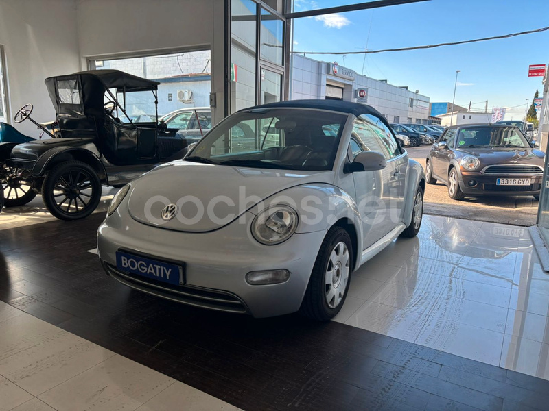 VOLKSWAGEN New Beetle 1.6 Cabriolet 2p.