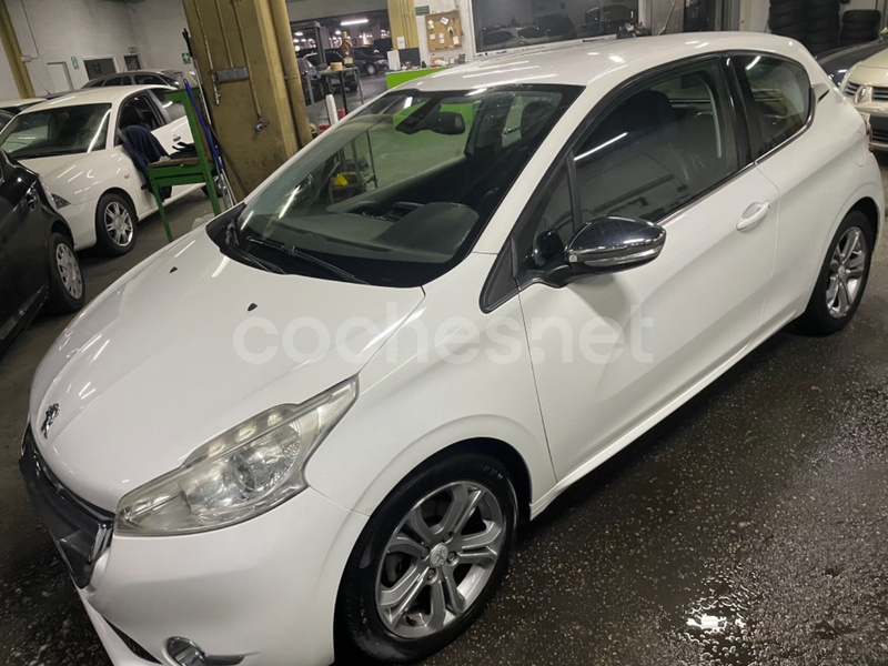 PEUGEOT 208 3P ICE VELVET 1.6 eHDi 115