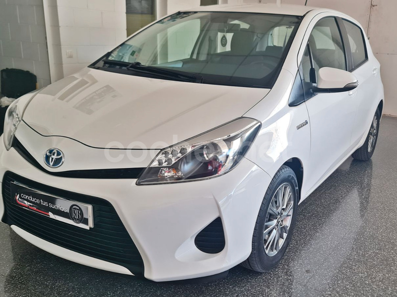 TOYOTA Yaris Hybrid Advance 5p.