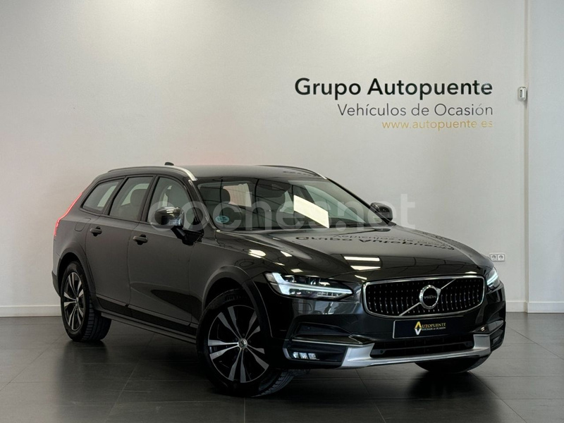 VOLVO V90 Cross Country 2.0 D4 AWD Auto