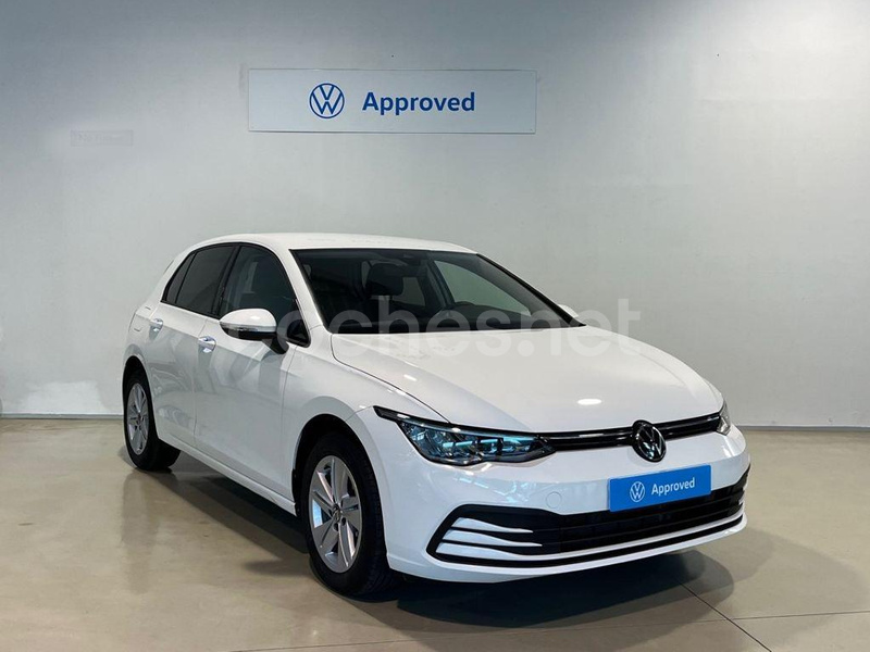 VOLKSWAGEN Golf Life 1.0 eTSI DSG