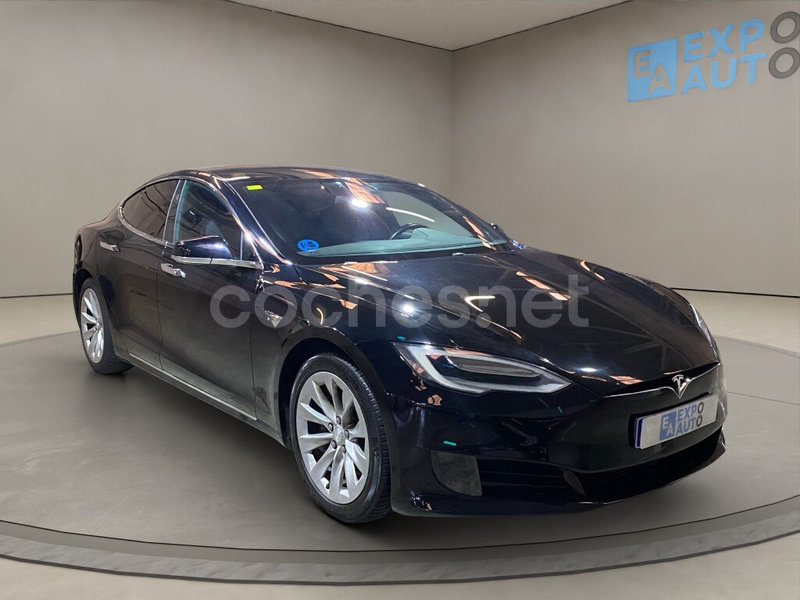 TESLA Model S 75