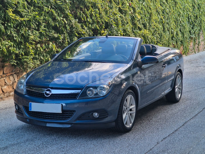 OPEL Astra Twin Top 1.9 CDTi Cosmo 2p.