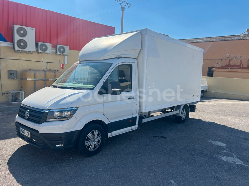 VOLKSWAGEN Crafter 35 Caja Plataf CS RD L4 2.0TDI RWD