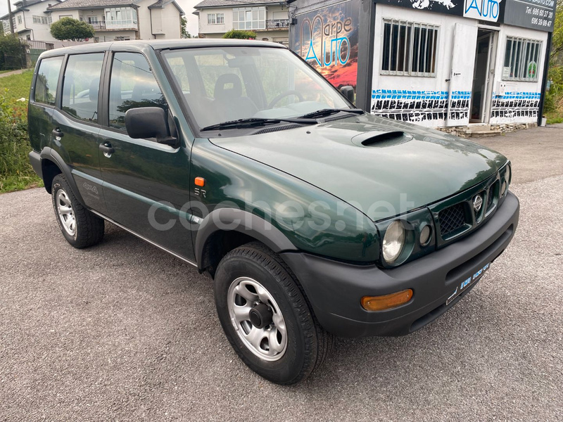 NISSAN Terrano II 2.7 TDI SR