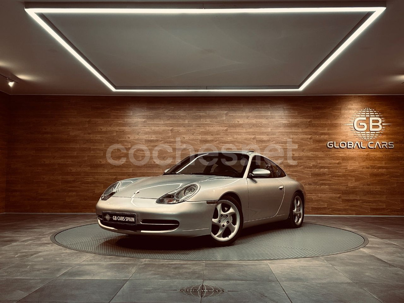 PORSCHE 911 CARRERA 4 COUPE