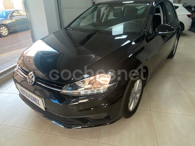 VOLKSWAGEN Golf Business 1.6 TDI