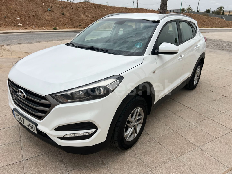 HYUNDAI Tucson 1.7 CRDi BlueDrive Essence 4x2