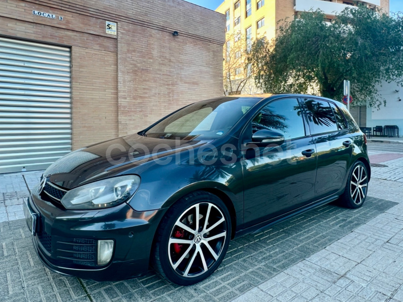 VOLKSWAGEN Golf 2.0 TDI DSG 6 vel GTD