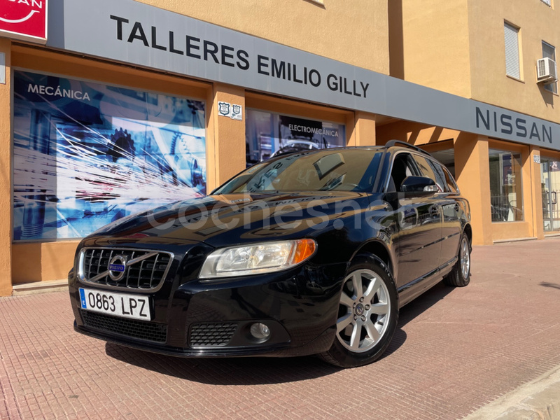 VOLVO V70 2.0 D3 Momentum