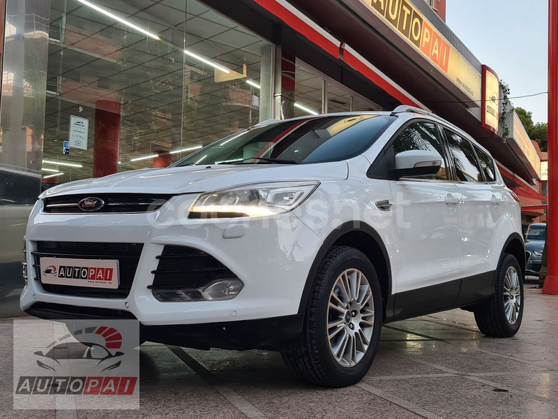 FORD Kuga 1.6 EcoBoost 180 4x4 Titanium Auto