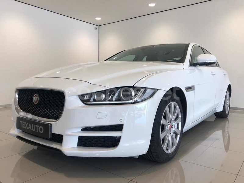 JAGUAR XE 2.0 Diesel RWD Pure Auto