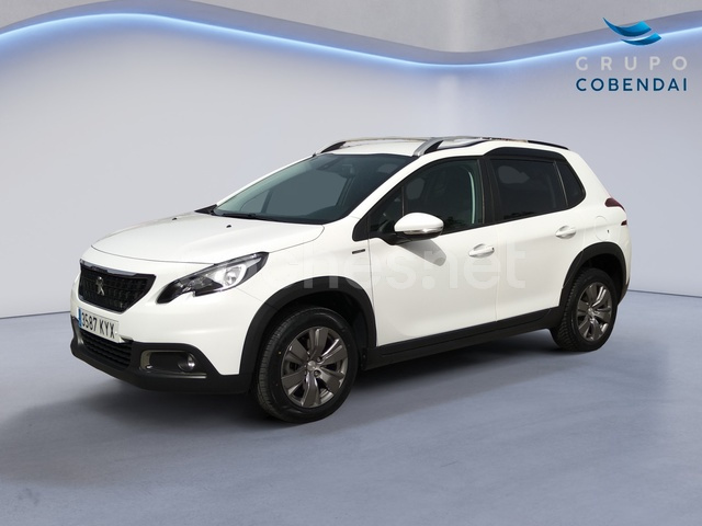 PEUGEOT 2008 Signature 1.2 PureTech