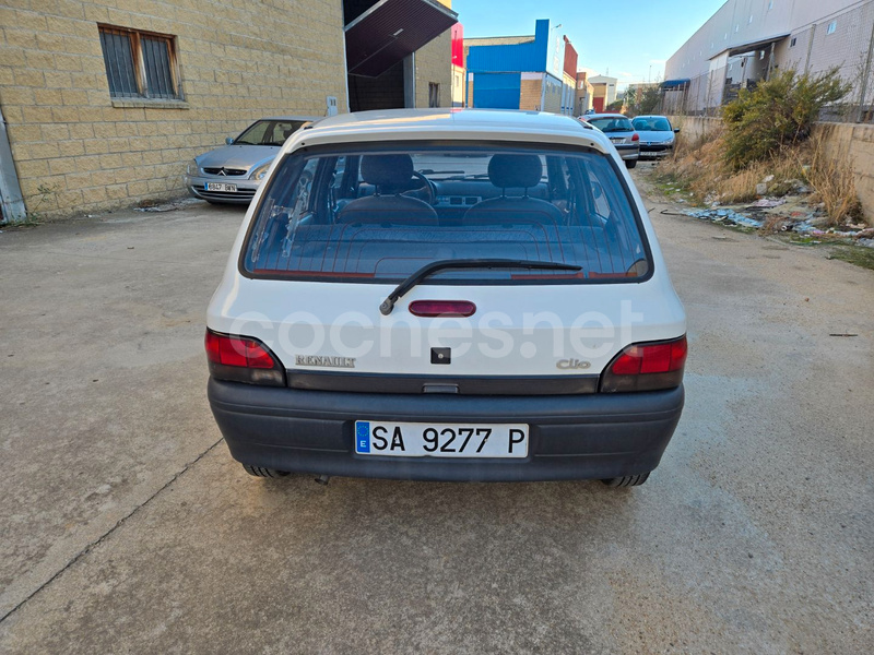 RENAULT Clio CLIO 1.2 RL