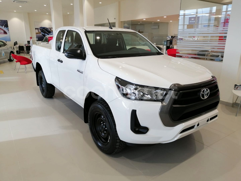 TOYOTA Hilux 2.4 D4D Cabina Extra GX AT HVO100