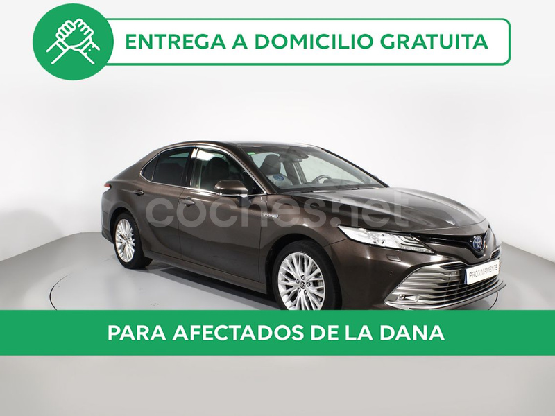 TOYOTA Camry 2.5 220H Luxury