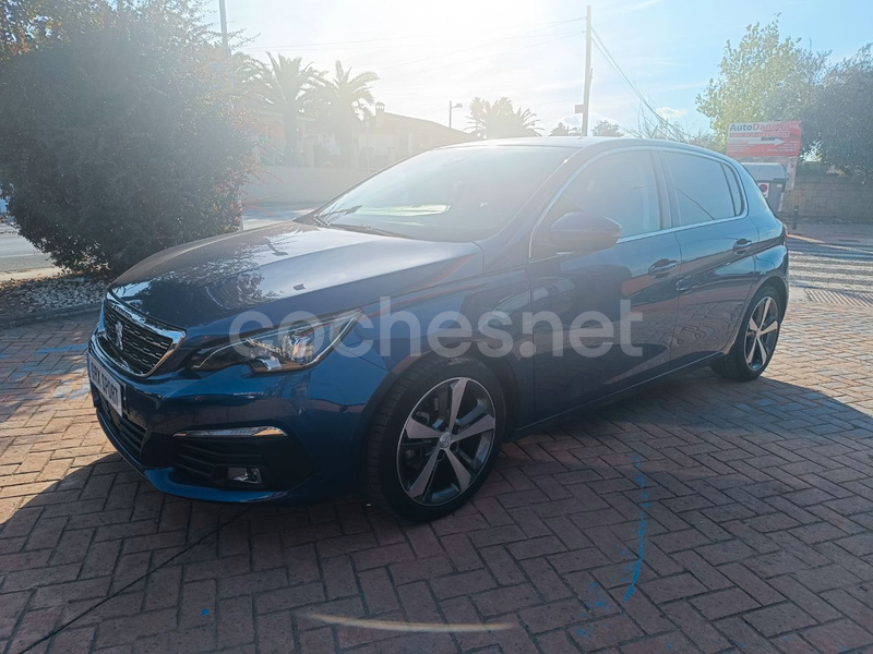 PEUGEOT 308 Allure 1.2 PureTech EAT8