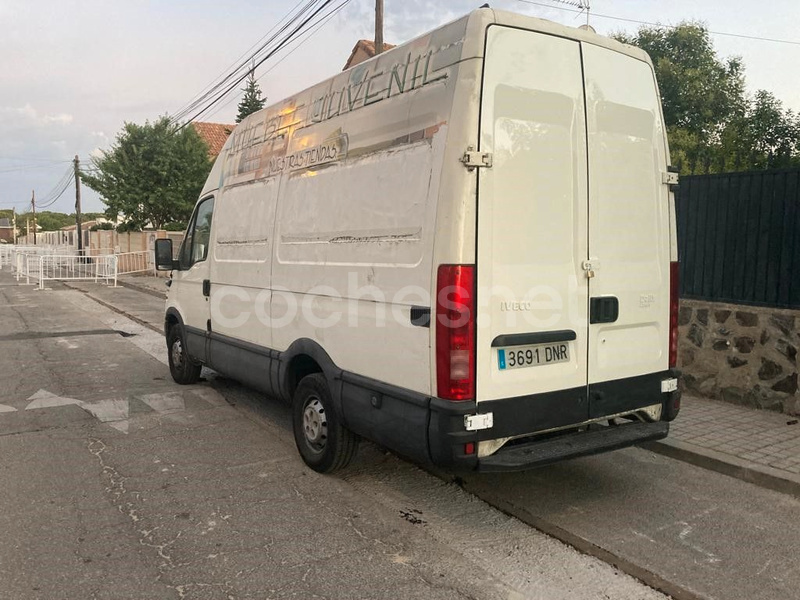 IVECO Daily 29 L 10 V 3000L1900 RS Ataque 4p.