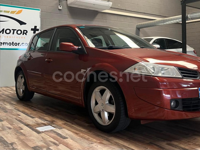 RENAULT Mégane Authentique 1.4 16v