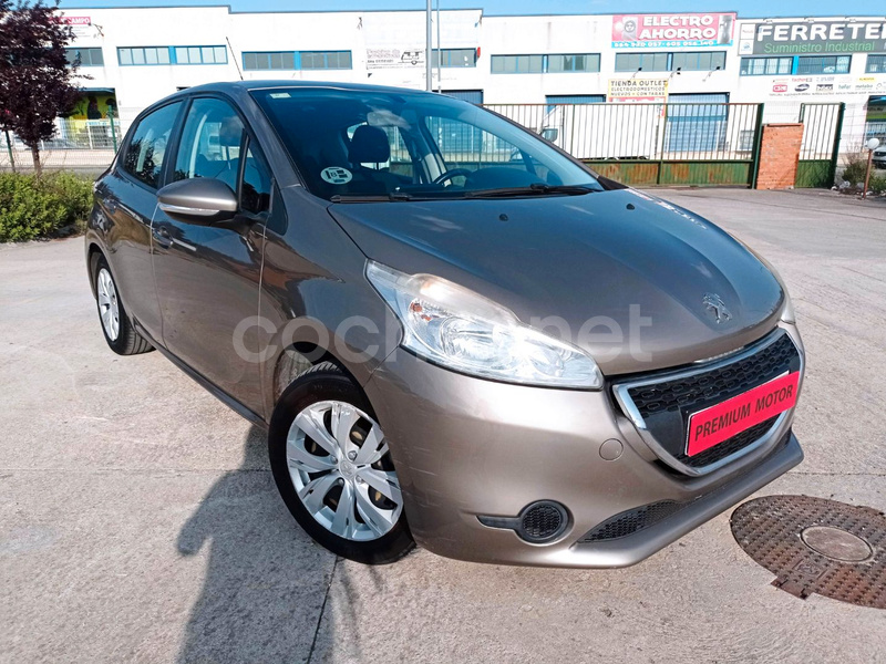 PEUGEOT 208 ACTIVE 1.4 HDi 68